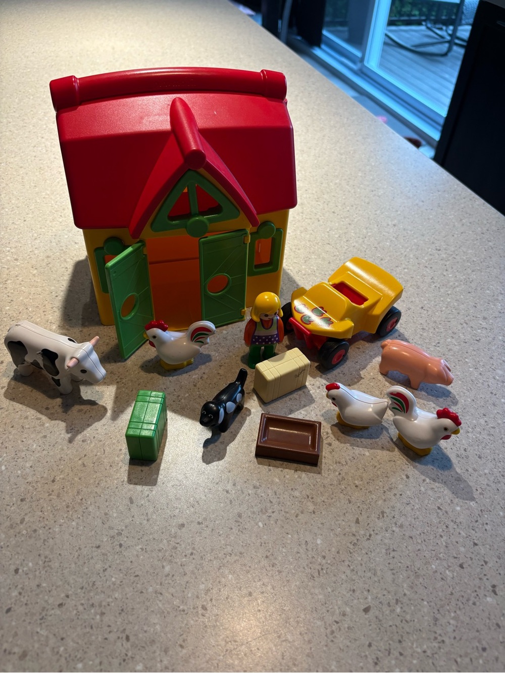 Playmobil 1,2,3, - My Take Along Farm Handle Carry Cow Chicken